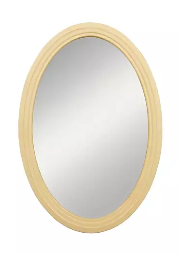 Зеркало в раме из дерева