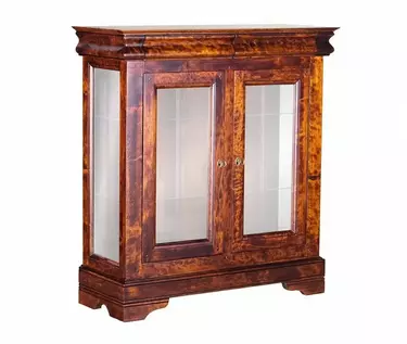 Комод двухдверный Луи Филипп ОВ 05 (стекло)