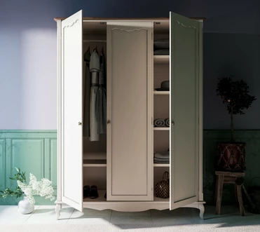 Шкаф Leontina для одежды трехстворчатый арт ST9327/3