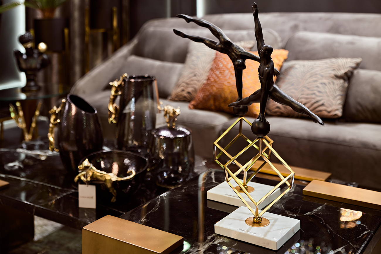 55RD2865 Статуэтка "Гимнаст на кубе-2" 30*51см