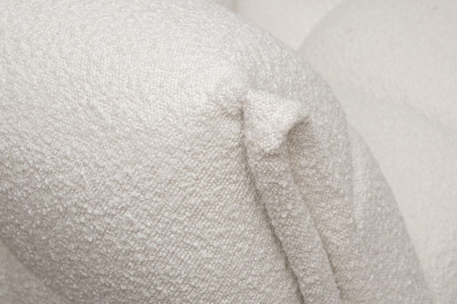 Диван двухместный GD/Prato букле экрю Orso ECRU 204*106**75см