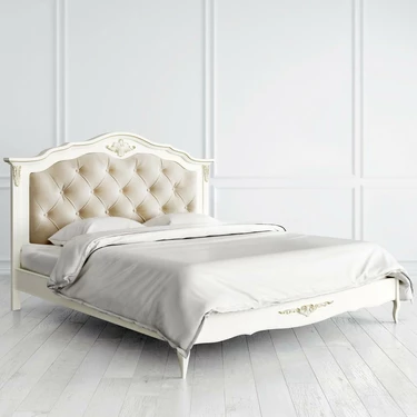 Кровать с мягким изголовьем 180*200 