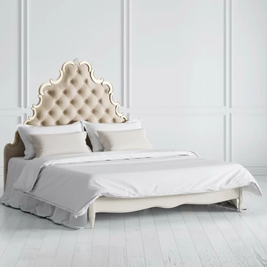 Кровать с мягким изголовьем 180*200 