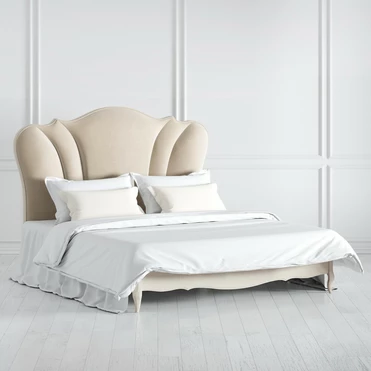 Кровать с мягким изголовьем 180*200 