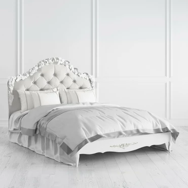 Кровать с мягким изголовьем 140*200 