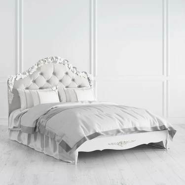 Кровать с мягким изголовьем 140*200 