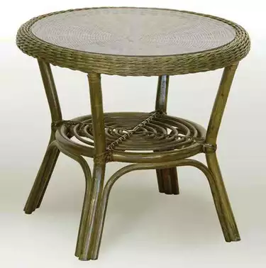 Стол из ротанга 02/08