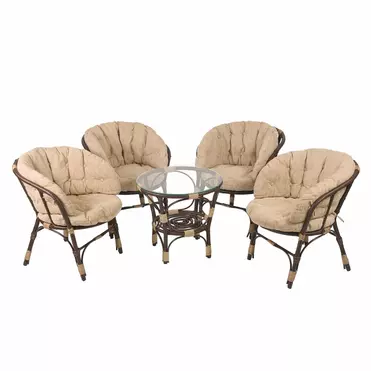 Комплект мебели из искусственного ротанга с бежевыми подушками