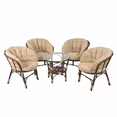 Комплект мебели из искусственного ротанга с бежевыми подушками