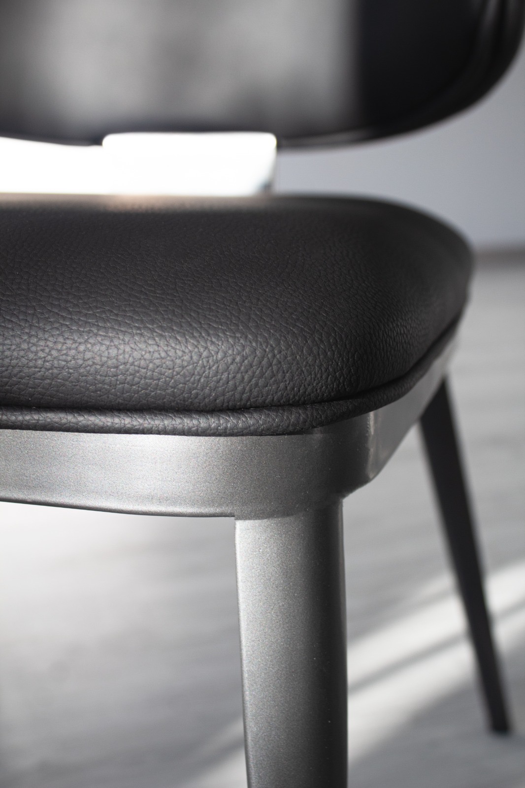 Стул Шенгерон STH-S193