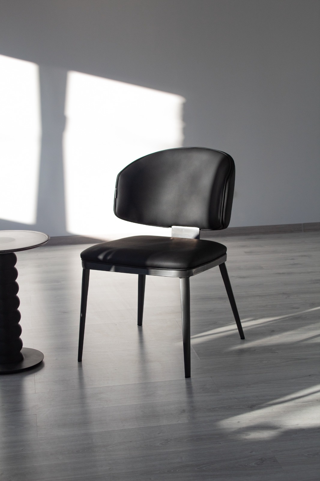 Стул Шенгерон STH-S193