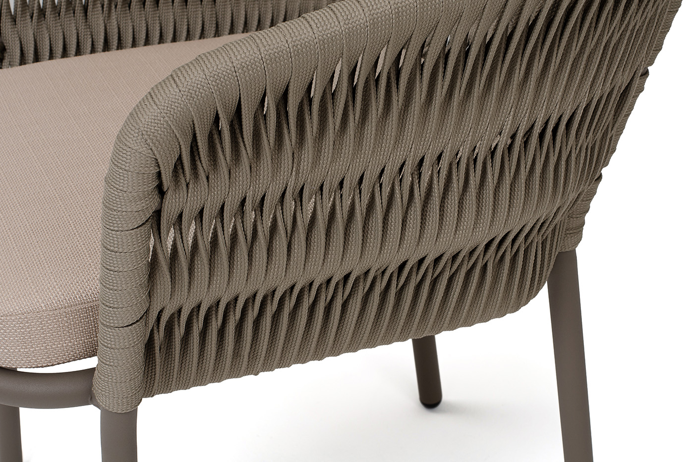 "Бордо" стул плетеный из роупа (колос), каркас алюминий серый (RAL7022) муар, роуп серый 15мм, ткань темно-серая 027