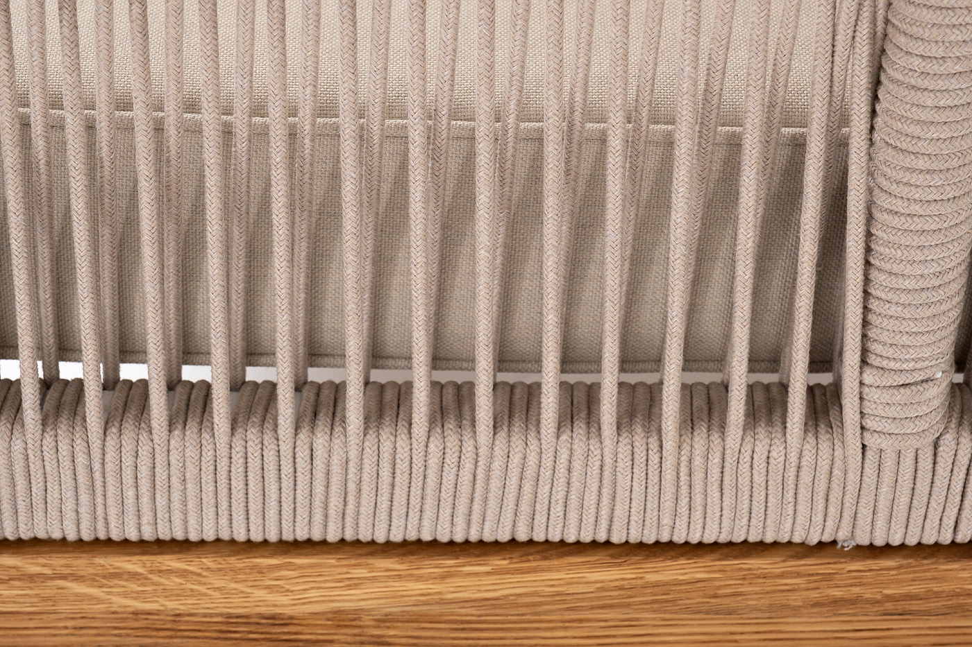 "Каннизо" левый модуль плетеный из роупа, основание дуб, роуп бежевый круглый, ткань бежевая 052