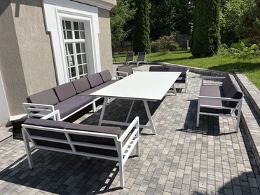 "Рио" стол из HPL 300х120см, цвет столешницы "черный мрамор", угол R3мм