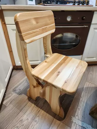   Стул из массива сосны Омега (выставочный образец)  