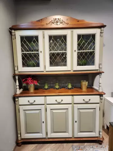 Шкаф -буфет из дерева Скандия 3-х ств.(выставочный образец)