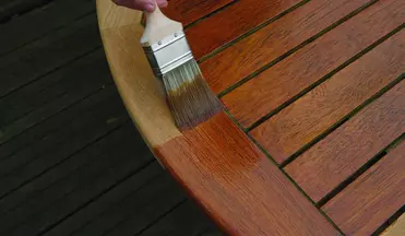 Использование морилок в изготовлении мебели: особенности и преимущества.