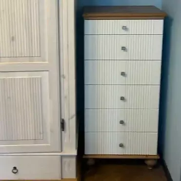     Комод "Рандеву" 06 (сосна)(белый лак-антик 24)