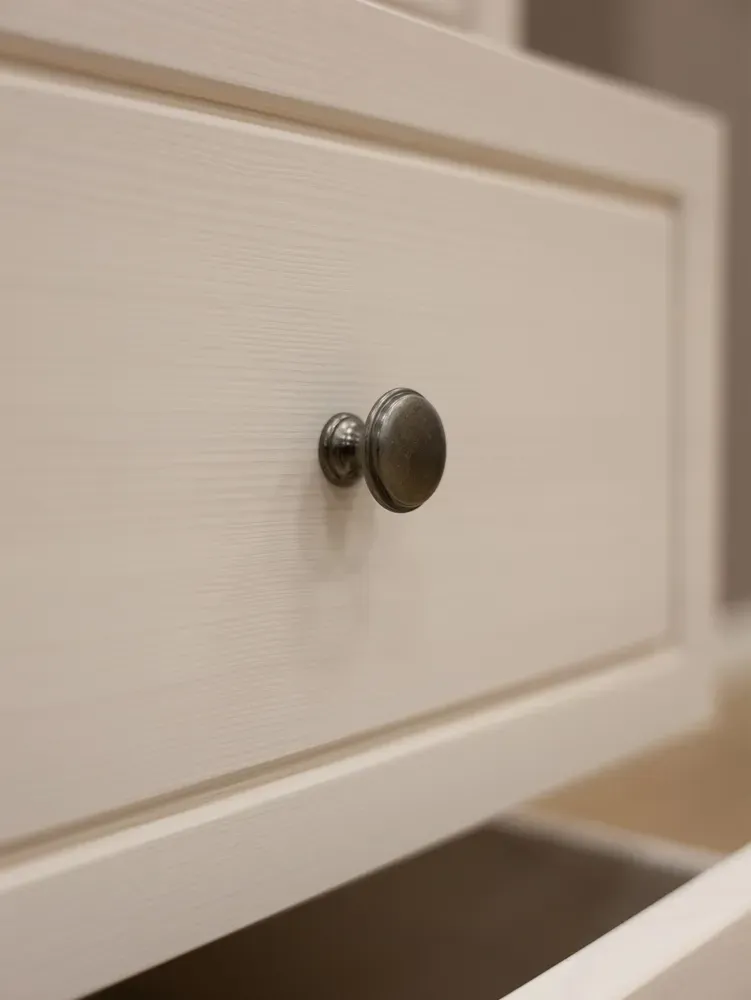 Стол письменный 3 ящика Пенни 03 белый воск-антик 24