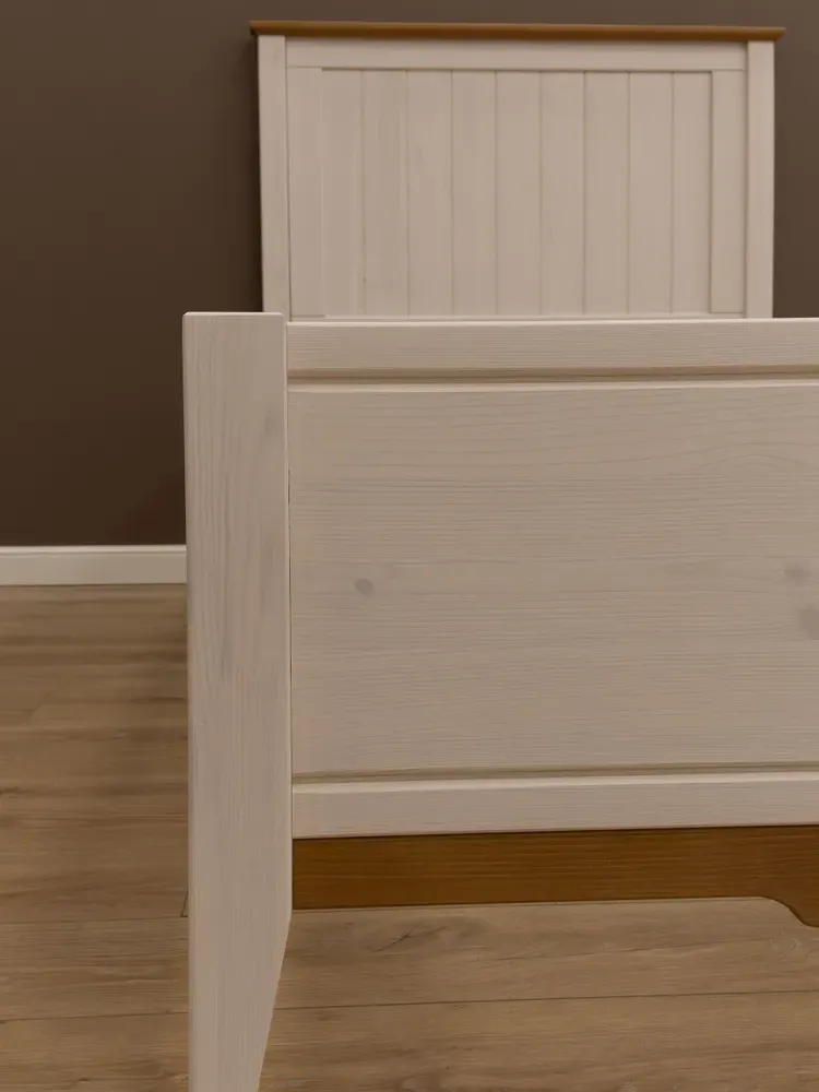 Кровать белая массив сосны 900х2000 Пенни белый воск-антик 24