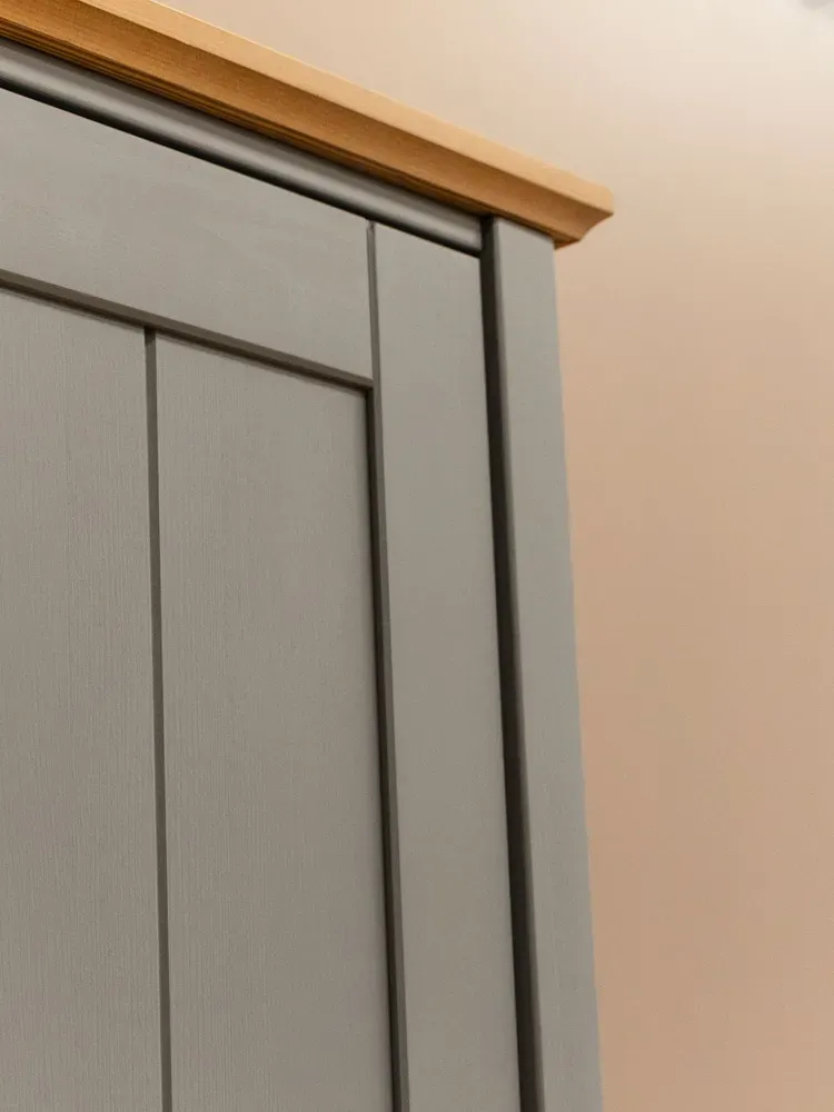 Шкаф комбинированный двухстворчатый 21 Пенни серый 7046-антик 24