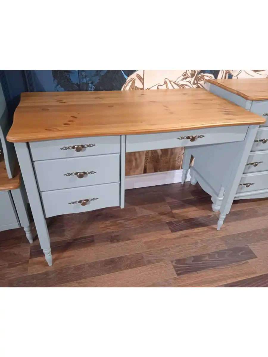 Стол из дерева Айно №8 тумба слева (выставочный образец)