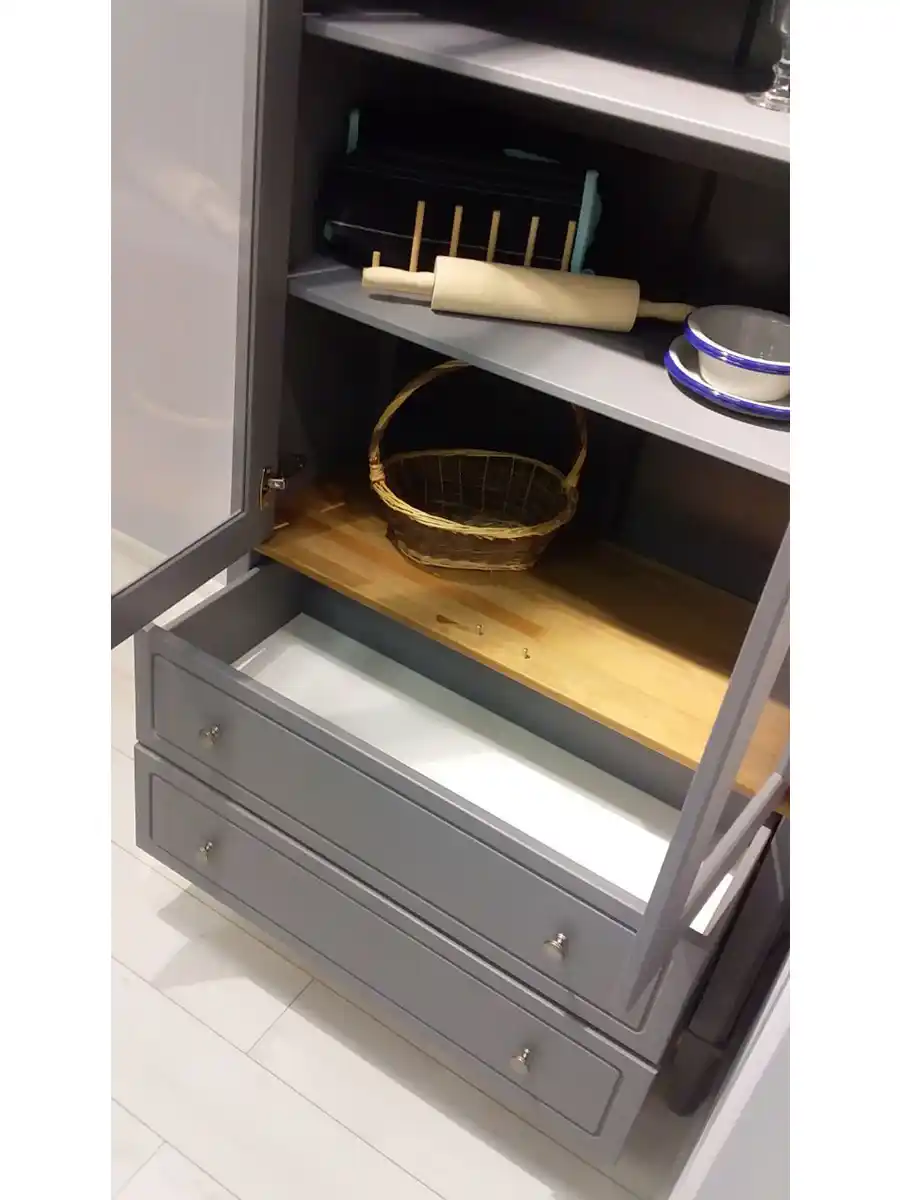 Шкаф для посуды 22 Пенни серый 7046/ антик 24 (выставочный образец)