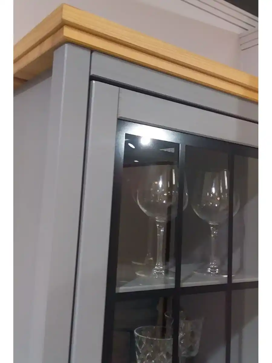 Шкаф для посуды Сканди 111СТЧ стеклянная и глухая двери, серый 7046/антик 24 (выставочный образец)