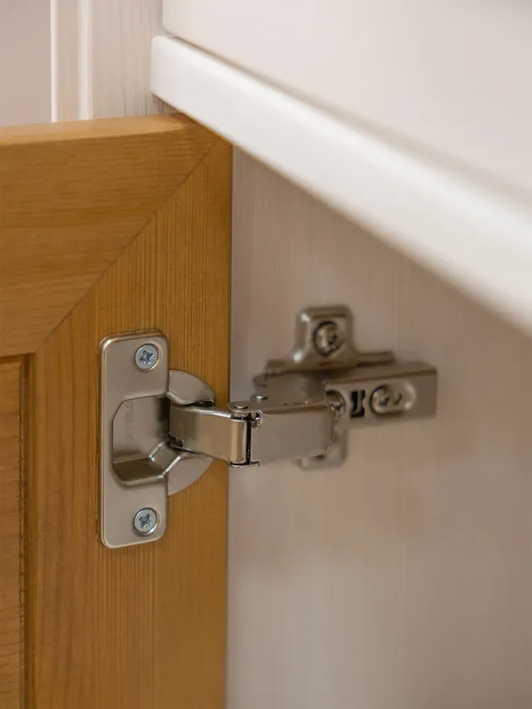 Тумба 3 ящика 33 Гранада белый воск/антик 24