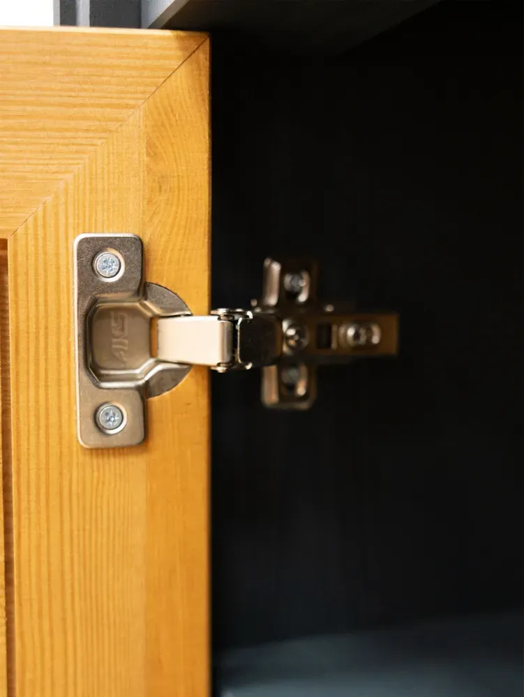 Шкаф для посуды 111 Гранада серый 7016/антик 24