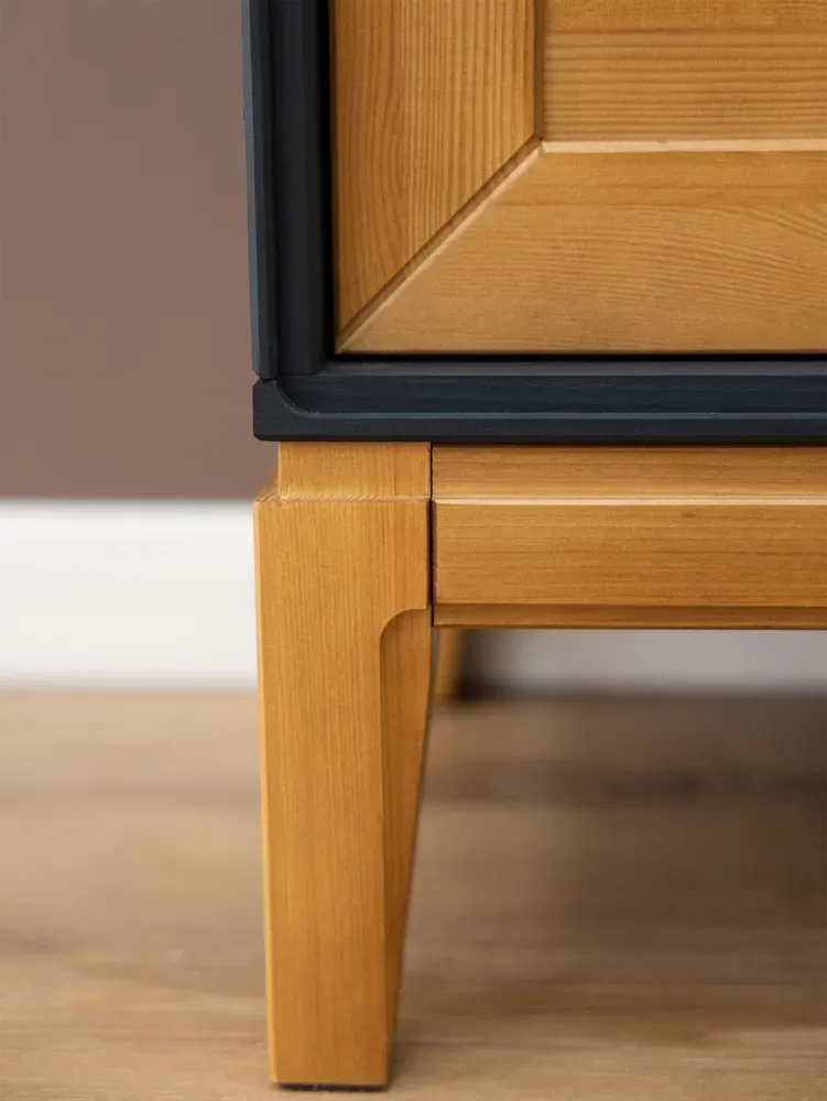 Шкаф для посуды 111 Гранада серый 7016/антик 24