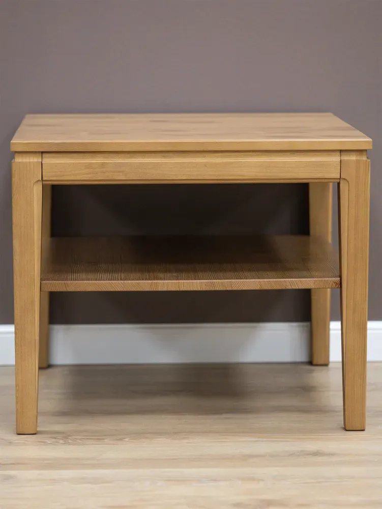 Стол журнальный Гранада 600х600 антик 24