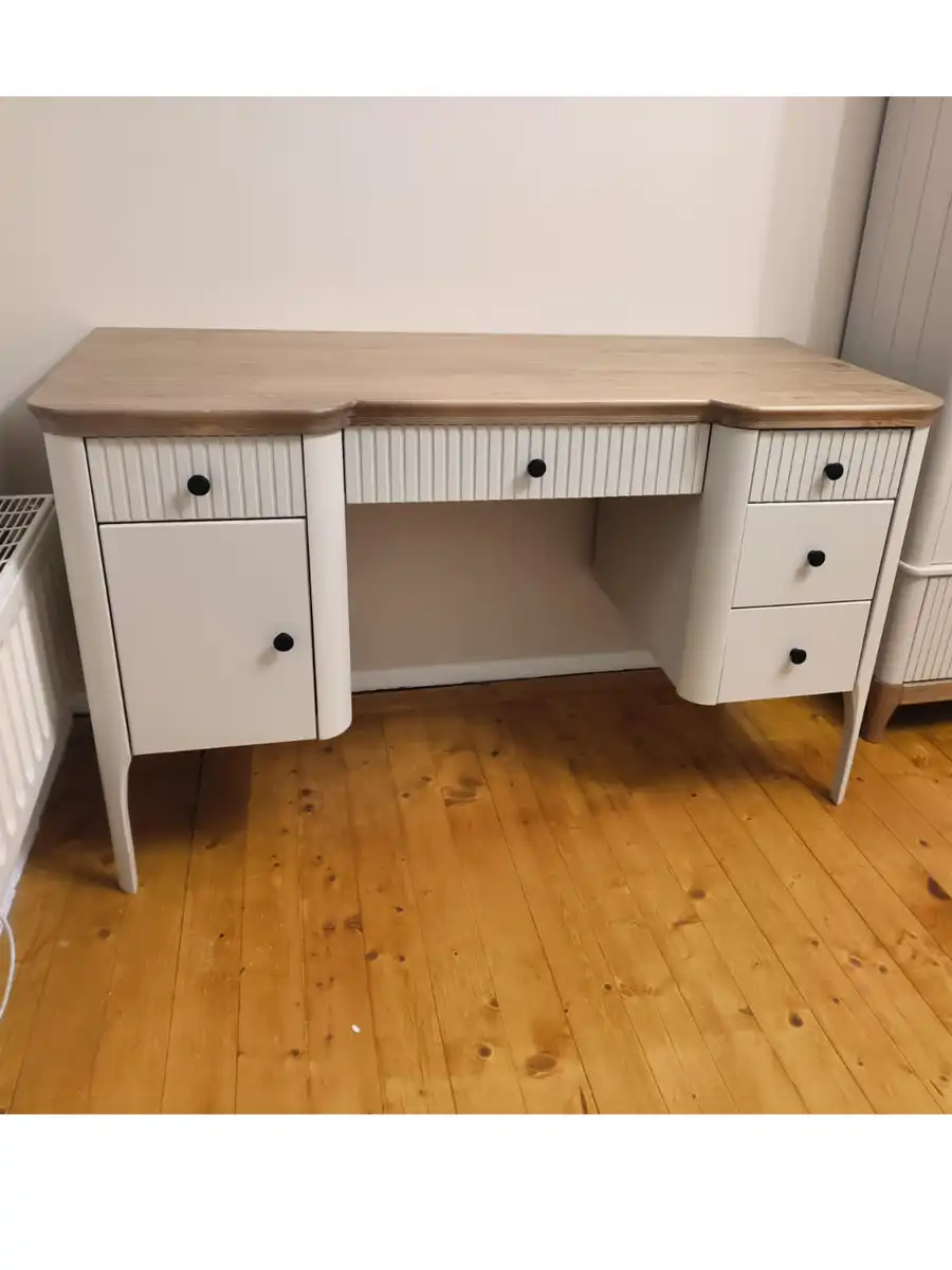 Стол письменный массив сосны Грета №3