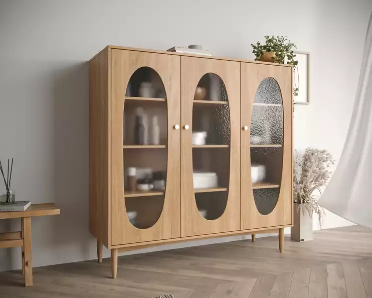 Трехстворчатые шкафы