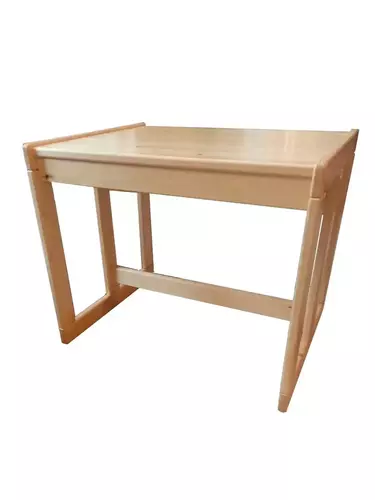 Стол детский (выставочный образец)