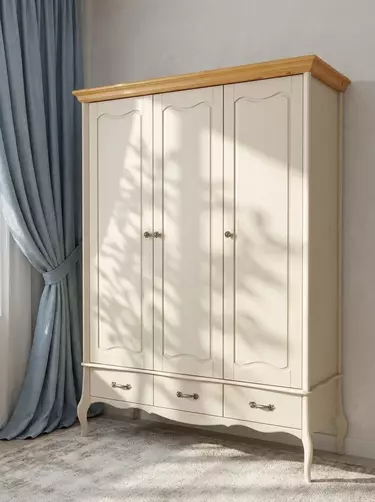 Шкаф Лебо 3-дверный с глухими дверями Бежевый воск/Антик