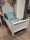 Кровать односпальная массив сосны Одри 800*1600 (выставочный образец)