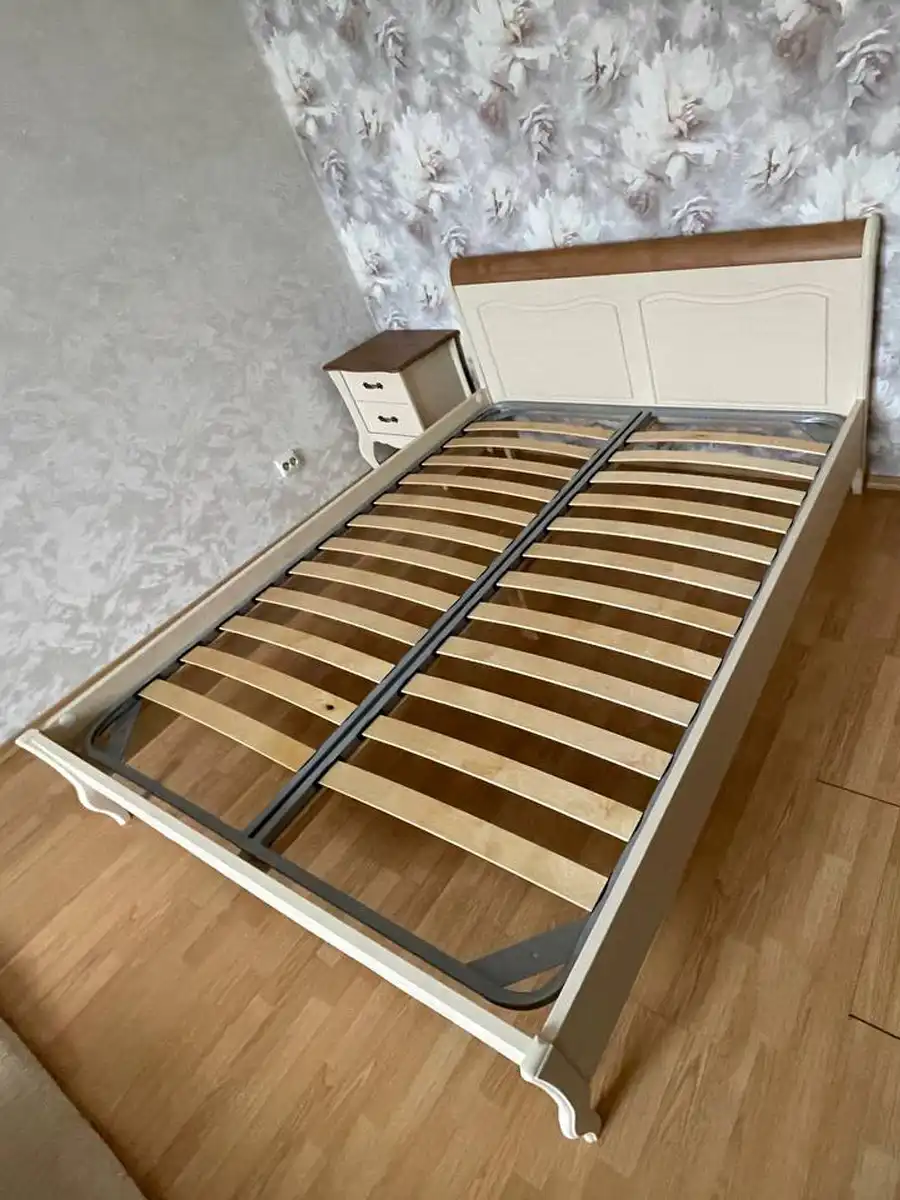 Кровать Лебо 160*200 без изножья Бежевый воск/Антик