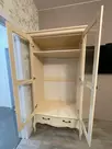   Шкаф массив сосны ЛеБо 2-дверный со стеклянными дверями  